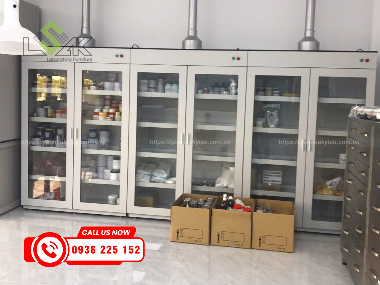 Tủ đựng hoá chất phòng thí nghiệm