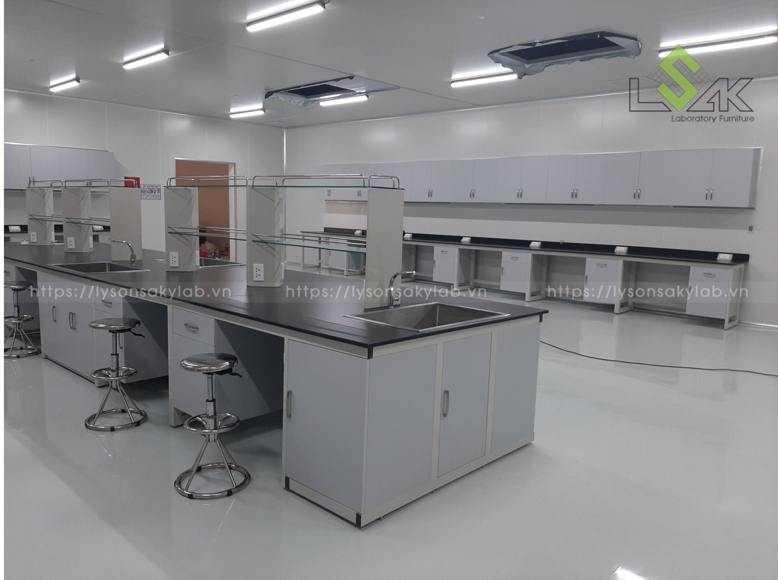 bàn thí nghiệm trại bò giống, bàn thí nghiệm lab công nghệ sinh học, bàn thao tác phòng lab vi sinh