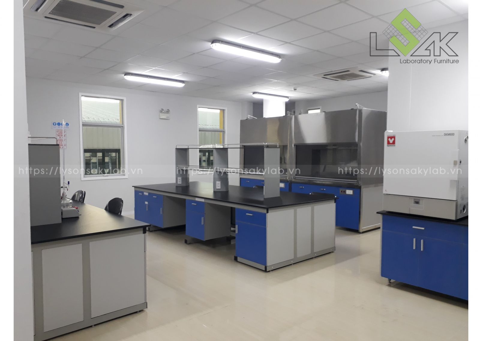 Nội thất phòng thí nghiệm ngành plastic sợi tổng hợp