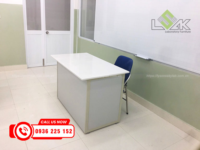 Bàn giao nội thất phòng thí nghiệm Khoa Y Trường Đại Học Hồng Bàng