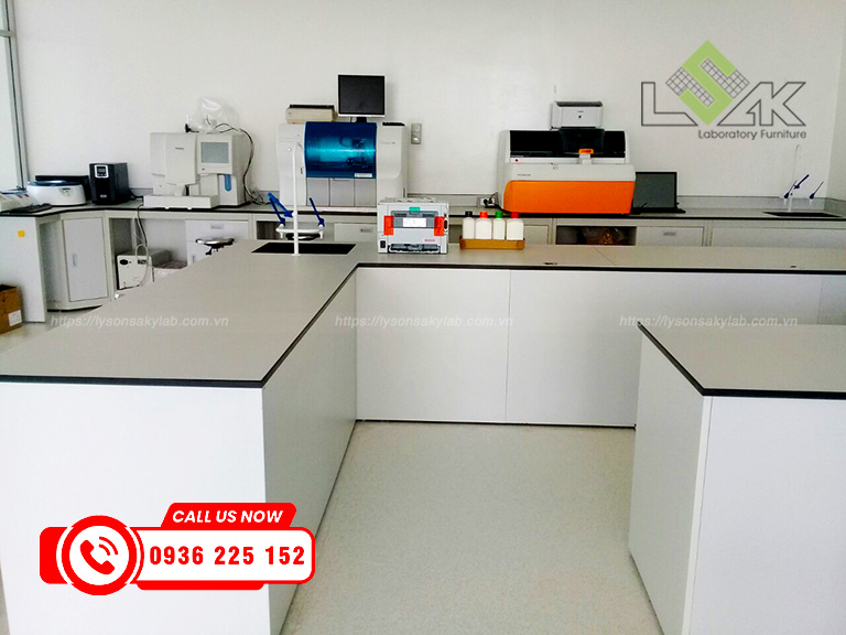 cung cấp bàn xét nghiệm cho bệnh viện, bàn đặt thiết bị cho Bệnh viện Quốc tế Mỹ (AIH)