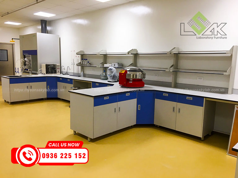 Dự án nội thất phòng QC Nhà máy chế biến sữa và thức uống từ sữa Deneast Việt Nam